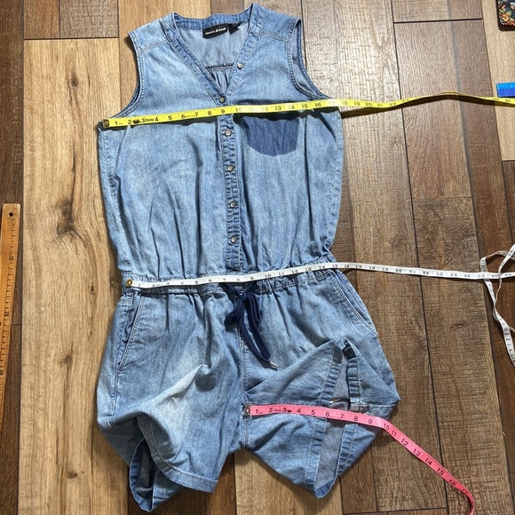 DKNY Jeans Sleeveless Denim Shorts Romper Size 10 - Picture 3 of 8